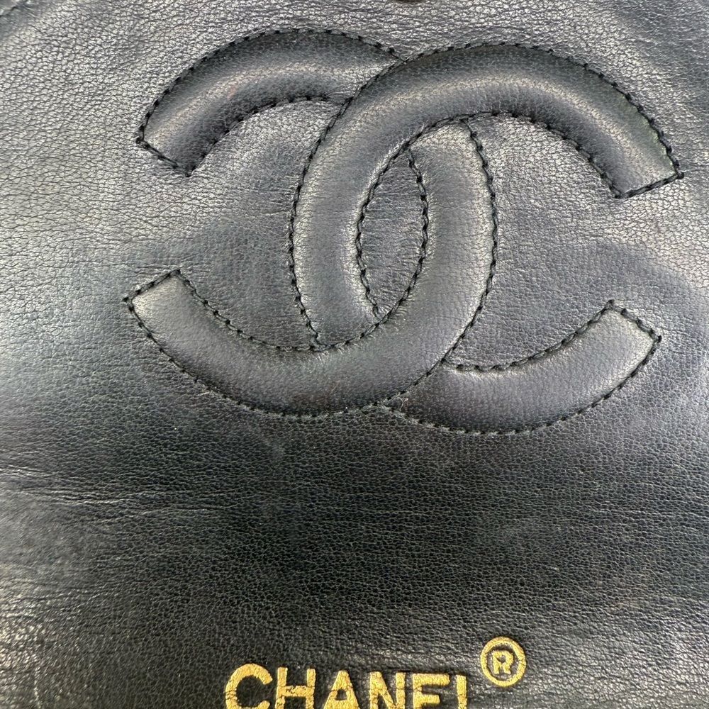 CHANEL Black Quilted 24K CC Logo Hardware Leather Shoulder Bag - Picture 15 of 15